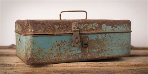 restoring a metal tool box|old metal toolbox repair.